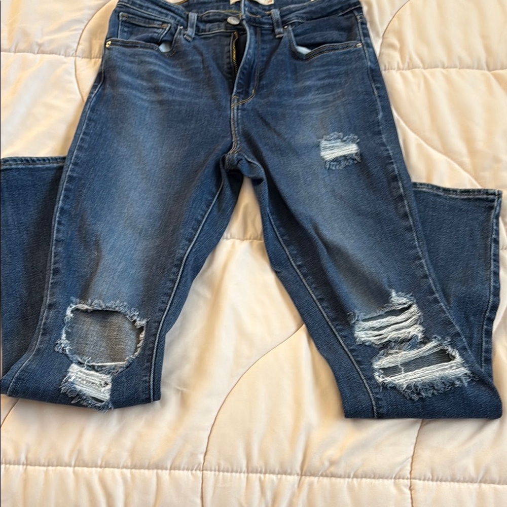 Levi High Rise Skinny Jeans
